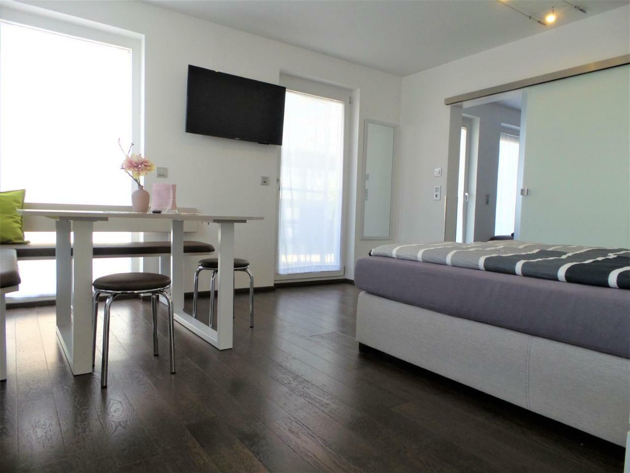 Ferienwohnung Relax EP Tickets über uns erhältlich Rust Exterior foto